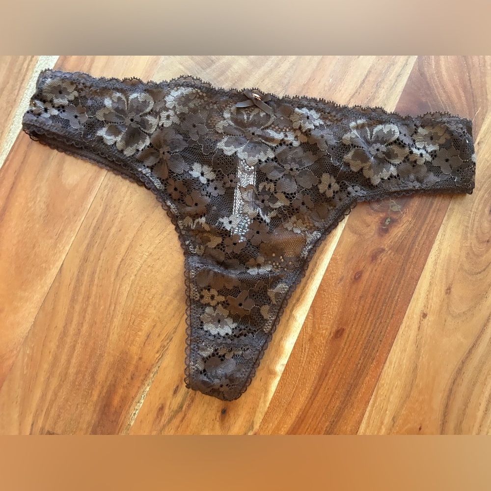 Brown Lace and Solid Thong Set, 2 Skims & 2 Victoria’s Secret, NWT, size Large - Picture 6 of 7